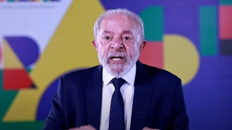 A gravata de R$ 1.680 de Lula: uma ironia ou um retrato da desconexão com a realidade brasileira?