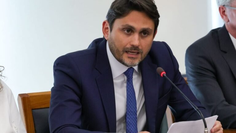 Governo anuncia volta da taxação das Big Techs: entenda o que está em jogo para 2025!