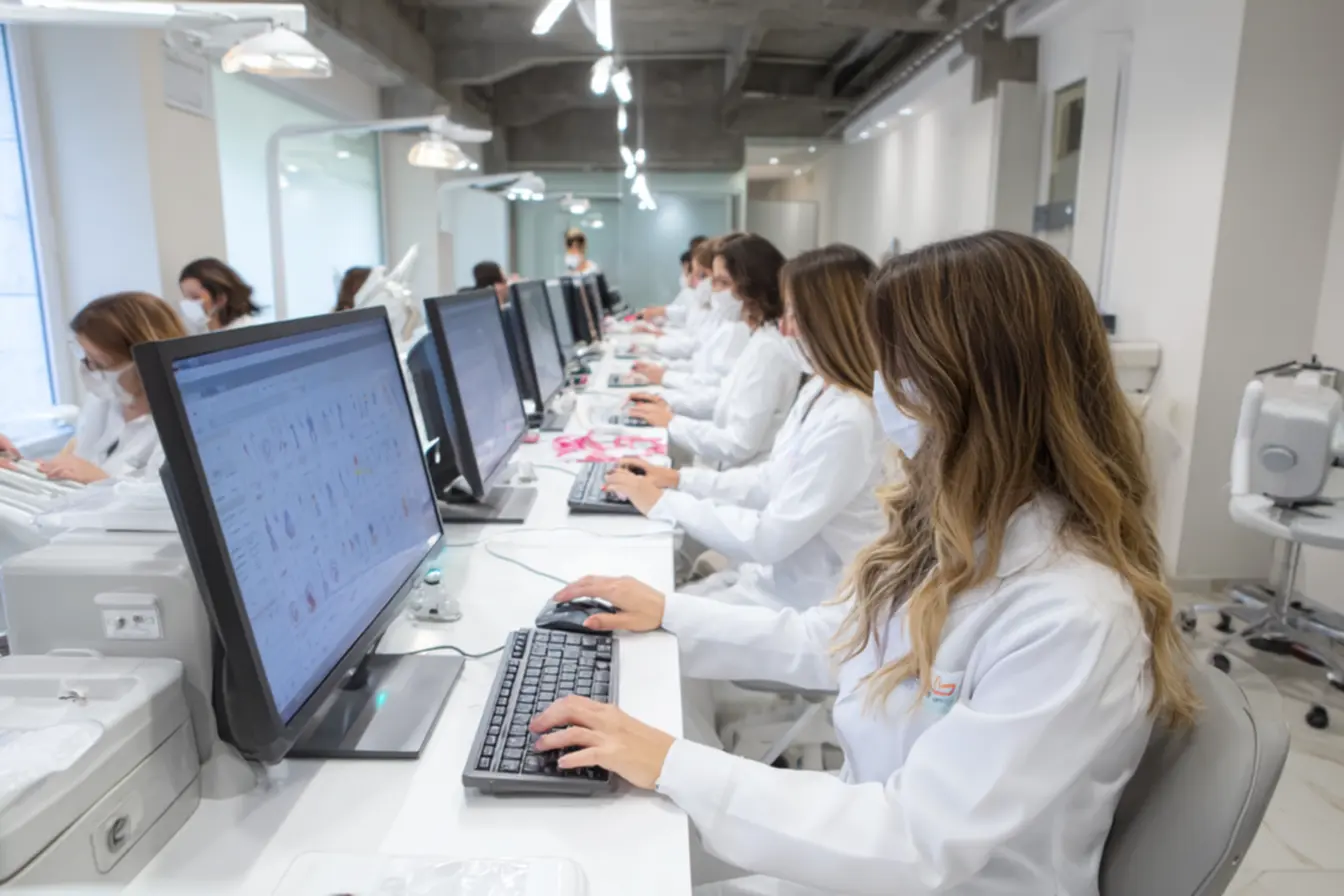 Gestão eficiente com os melhores software odontologico