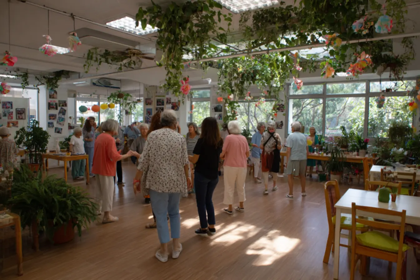 como montar um centro de atividades para terceira idade - equipe e participação ativa