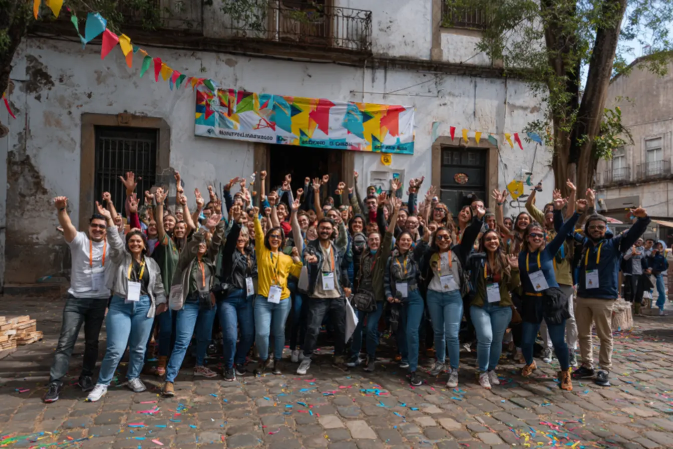 Candidatos estudando para o concurso da Guarda Municipal
